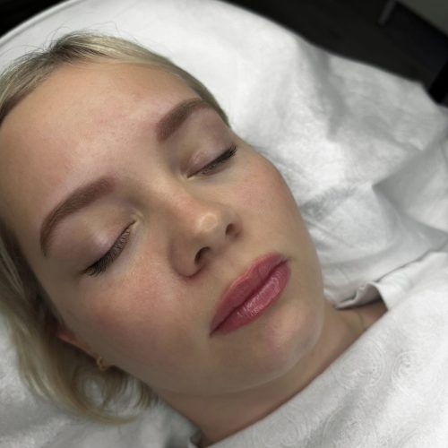 permanentní make-up laminace obočí a řas v Ústí nad Labem